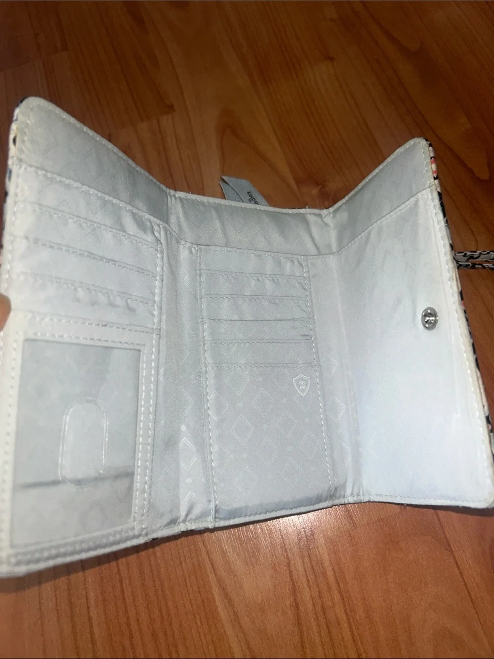 Vera Bradley Lisbon Medallion RFID Smartphone Wristlet Wallet